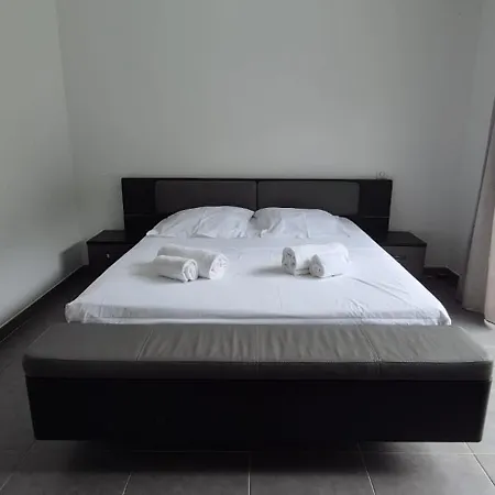 Vakantiehuis 6 Pers Piscine Chauffee Campagne Vecchio *